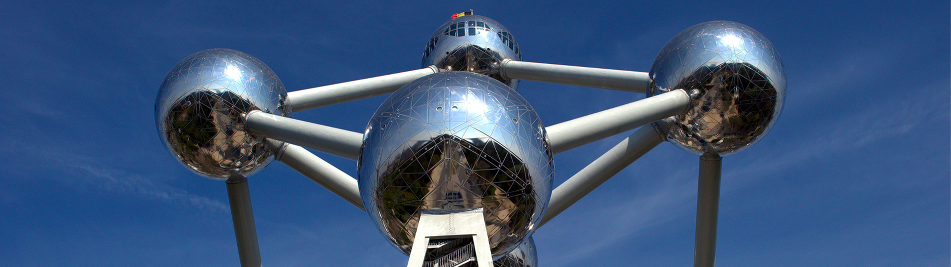 atomium-todayout-385w.jpg